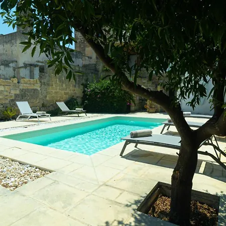 Villa Dimora Zenieri - Terrazze & Piscina Casarano